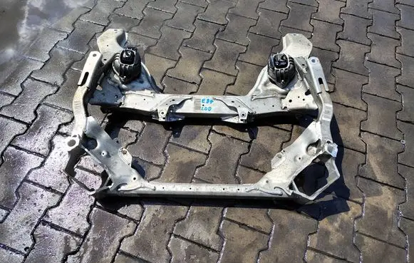 BMW 1 E81 E87 Front axle beam 