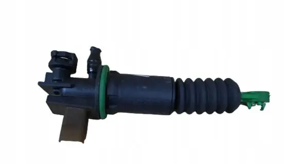 Peugeot 2008 I Clutch master cylinder 9812926180