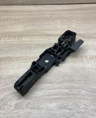 Renault Laguna II Rear door exterior handle/bracket 8200008431 RIGHTSIDE