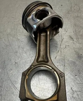 BMW 5 F10 F11 Piston with connecting rod 7812585