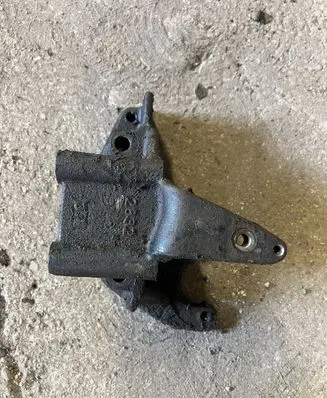 Mitsubishi Outlander Power steering pump mounting bracket 2832