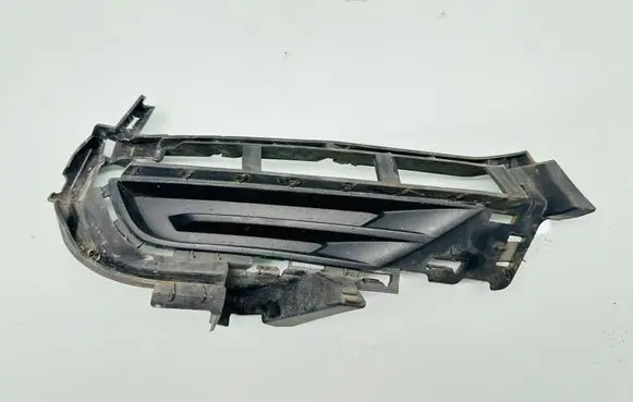 Volvo S90, V90 Front bumper lower grill 31425077