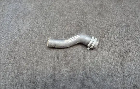 Audi Q7 4M Heater radiator pipe/hose 4M0265379A