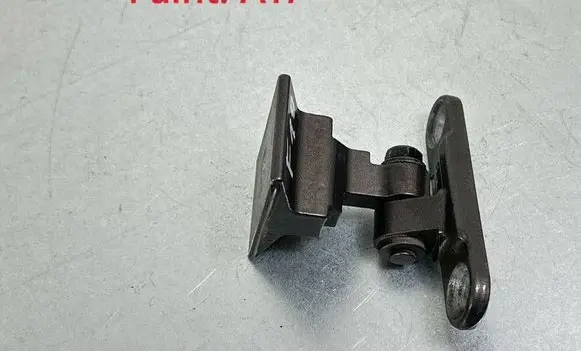 BMW 5 F10 F11 Front door upper hinge 7185617