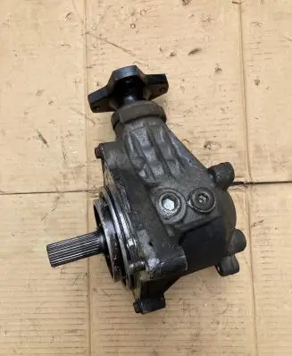 Nissan Qashqai Gearbox transfer box case 067022
