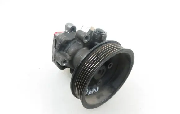 Volkswagen Bora Power steering pump 1J0422154A