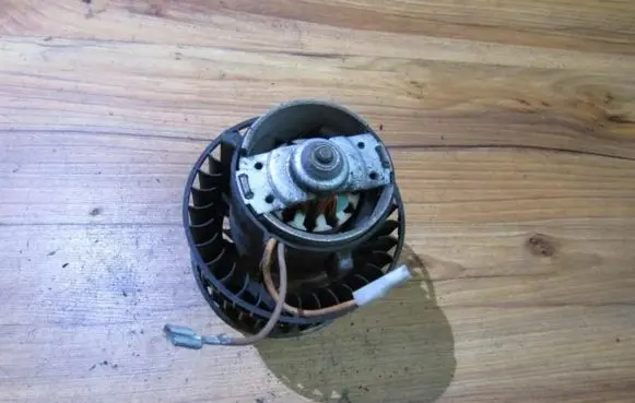 Opel Tigra A Heater fan/blower 06951g