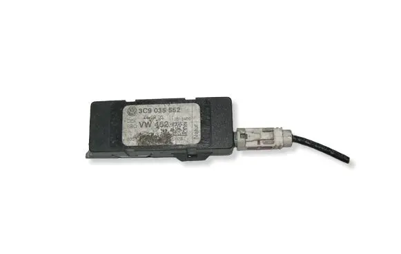Volkswagen PASSAT B6 Aerial antenna amplifier 3C9035552 010906 12012400