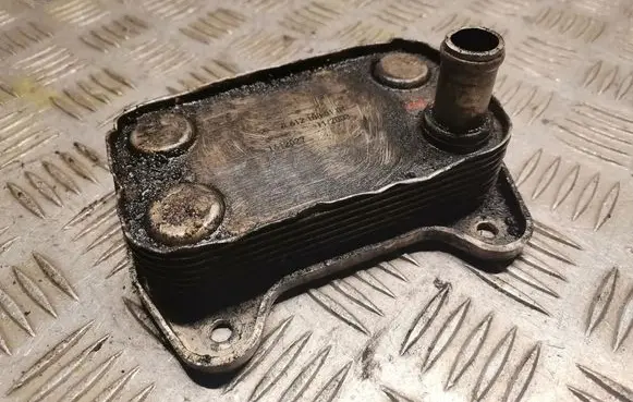 Mercedes-Benz C W203 Gearbox / Transmission oil cooler 6121880101
