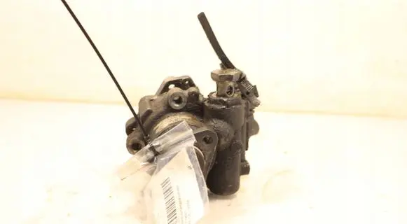 Audi A6 S6 C5 4B Power steering pump