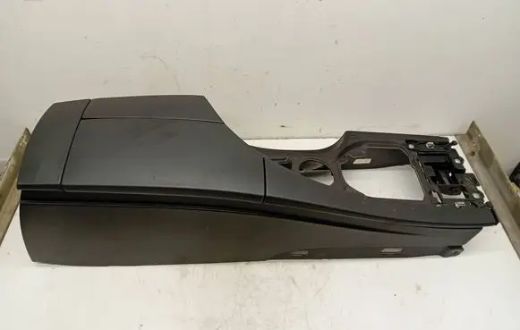 BMW 5 E60 E61 Center console 7060015