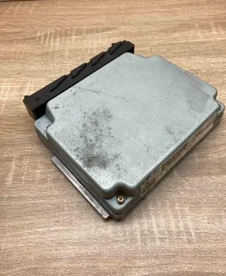 Volvo V70 Engine control unit/module ECU MB0797008831 08627471A