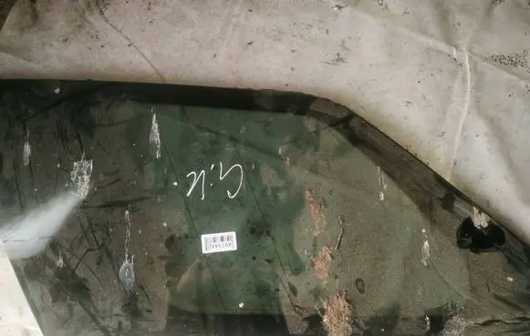 Rear side window