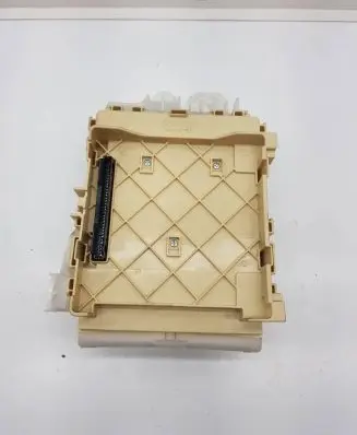 Toyota Auris E180 Fuse module 8273012X80A 63583367 3CC307B7M