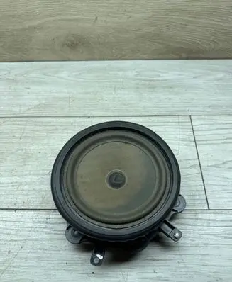 Audi A3 S3 A3 Sportback 8P Front door speaker 8P0035411 7606500