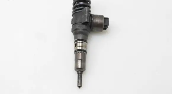 Audi A3 S3 8P Fuel injector 03G130073B