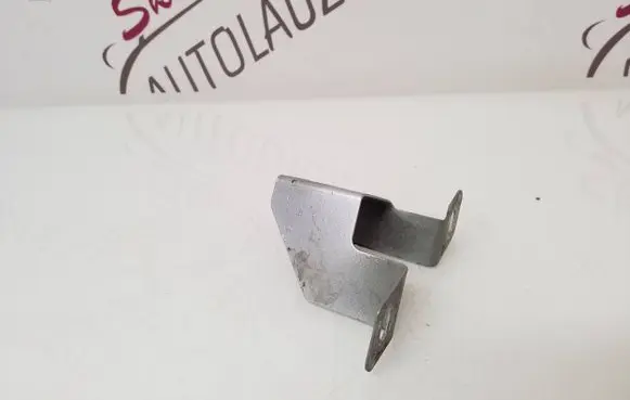 Porsche Cayenne (92A) Fender mounting bracket 7P5891162