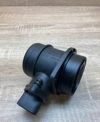 Volkswagen Golf Plus Mass air flow meter 038906461B 0281002531 BKC
