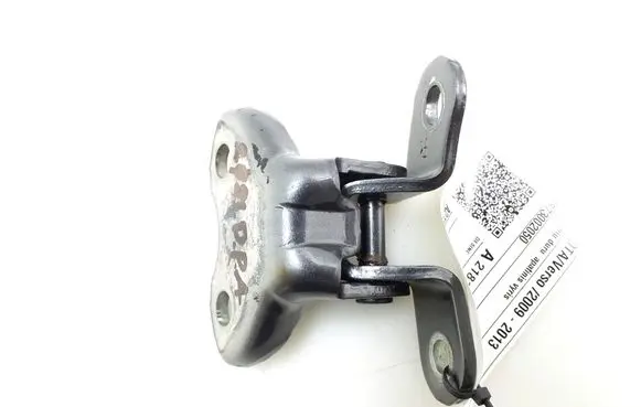 Toyota Verso Front door lower hinge 6873002050