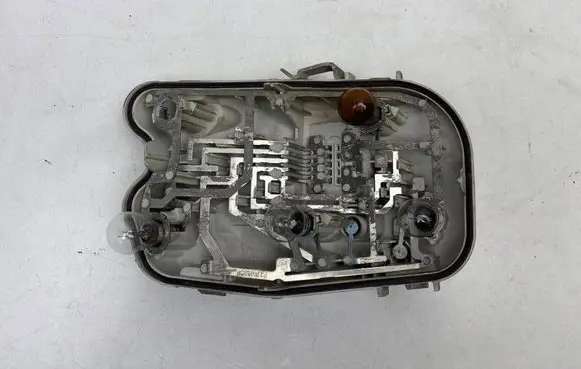 Audi A6 S6 C6 4F Tail light bulb cover holder 43671L 436261L