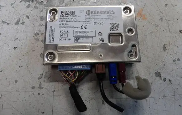 Renault Captur II Central body control module 2591A2858R 00270797 A3C1020240200