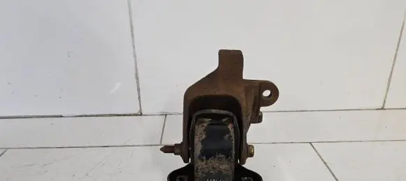 KIA Soul Engine mount bracket
