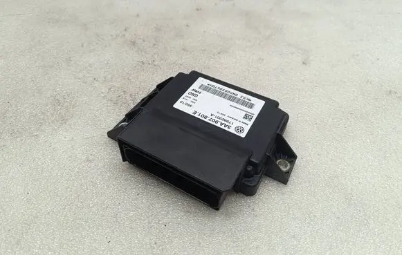 Volkswagen PASSAT B7 Hand brake control module 3AA907801E 17982901A GN00090670M