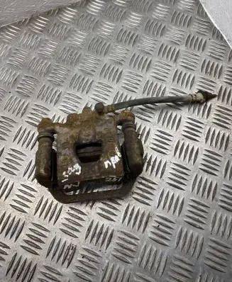 Nissan Juke I F15 Rear brake caliper