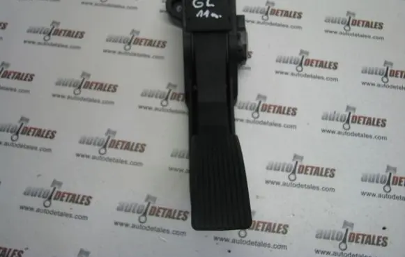 Mercedes-Benz GL X164 Accelerator throttle pedal A1643000504