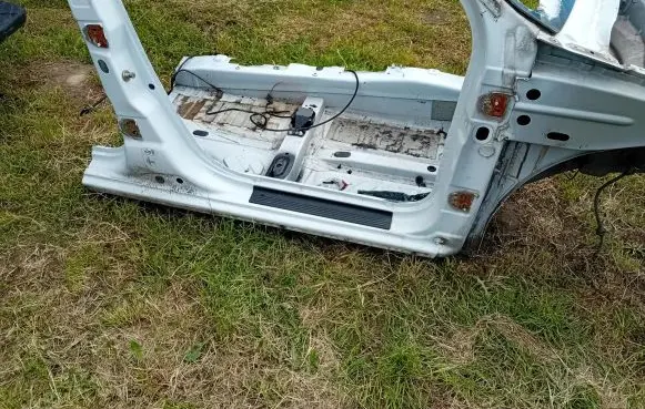 Dacia Duster Front quarter panel 