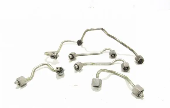 BMW X3 E83 Fuel injector supply line/pipe 