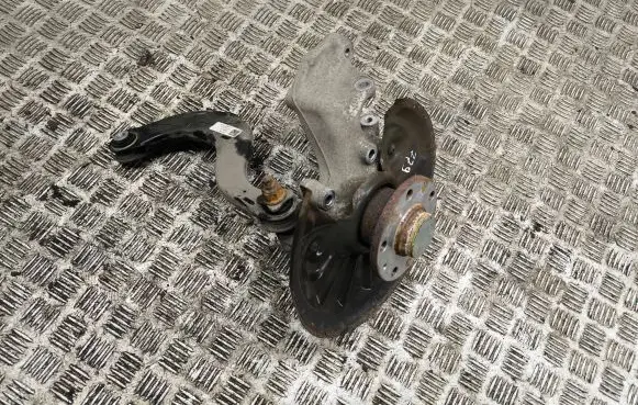 Audi Q3 F3 Rear wheel hub 5q0505323d
