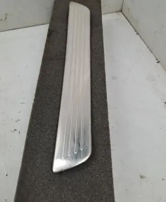 Mercedes-Benz GLE W167 Rear sill trim cover A1676860700