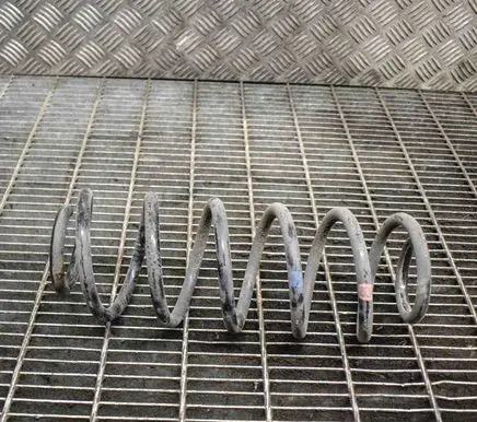 Toyota Prius (XW30) Rear coil spring