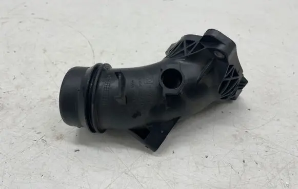Mercedes-Benz CLA C118 X118 Air intake duct part A6540900044