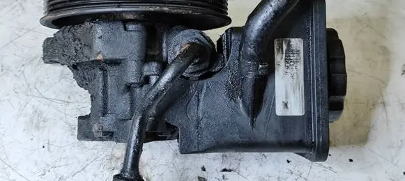 BMW X5 E53 Power steering pump 91208