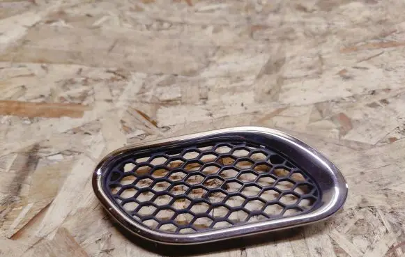 Maserati Quattroporte Fender grill 
