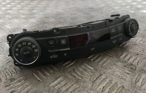 Mercedes-Benz CLS C219 Interior fan control switch 2198300985