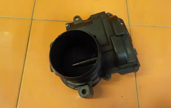 Mini One - Cooper Clubman R55 Throttle body valve V757438080 4MB19
