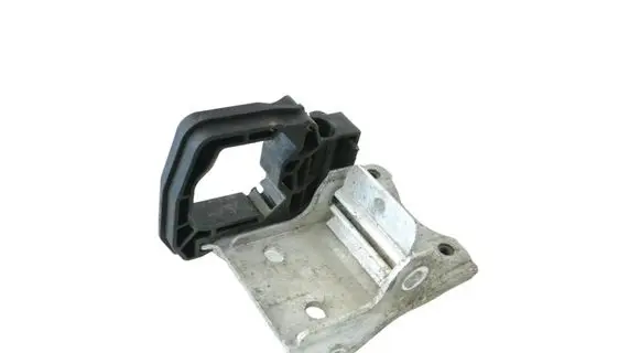 BMW 5 G30 G31 G38 Radiator support slam panel bracket 7186514