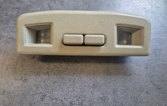 Mitsubishi L200 Front seat light