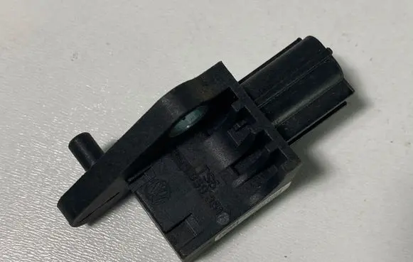 Volkswagen PASSAT B6 Airbag deployment crash/impact sensor 5N0959351