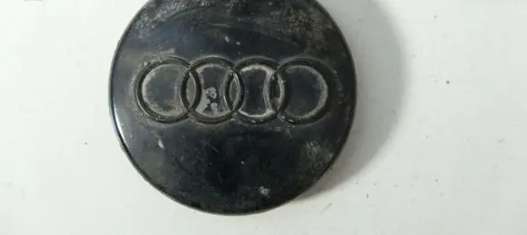Audi A6 S6 C5 4B Original wheel cap 8D0601170