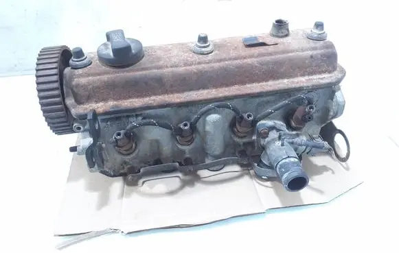 Volkswagen Golf III Engine head 028103373m