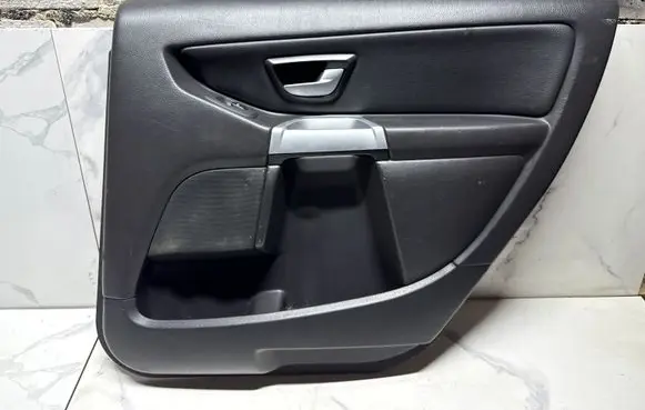 Volvo XC90 Rear door card panel trim