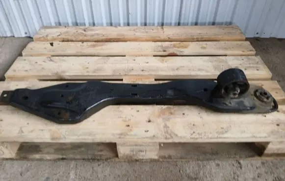 Chrysler Grand Voyager V Engine mounting bracket