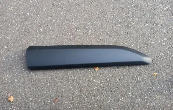 Citroen Berlingo Front door trim (molding) 9817696277