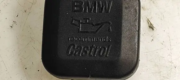 BMW X5 E53 Oil filler cap 7509328