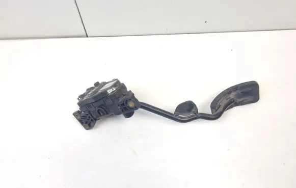 Audi A4 S4 B6 8E 8H Accelerator throttle pedal 8D2721523