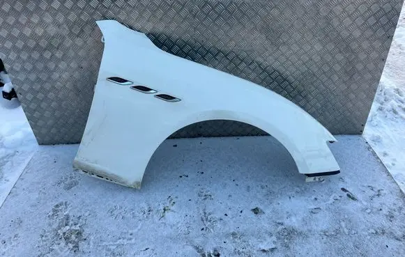 Maserati Ghibli Fender 